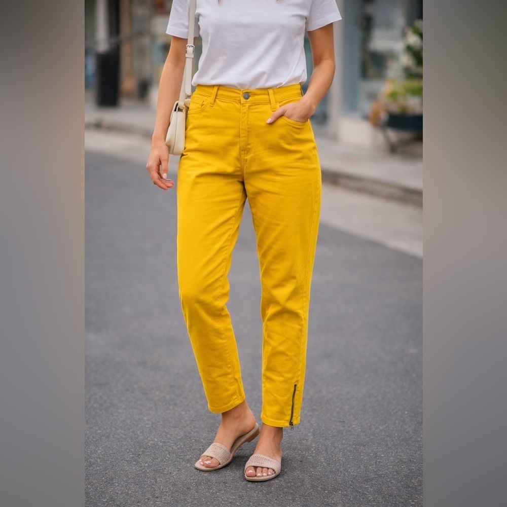 Banana Republic Heritage size 32, mustard yellow skinny jeans with ankle zippers